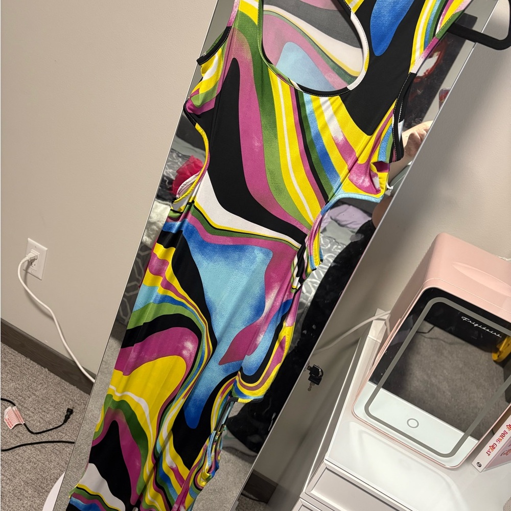 Colorful Abstract Maxi Dress - Picture 3 of 5